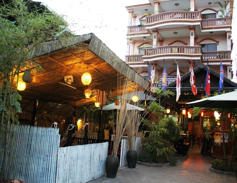 Tropical Breeze Hotel Siem Reap Exterior photo