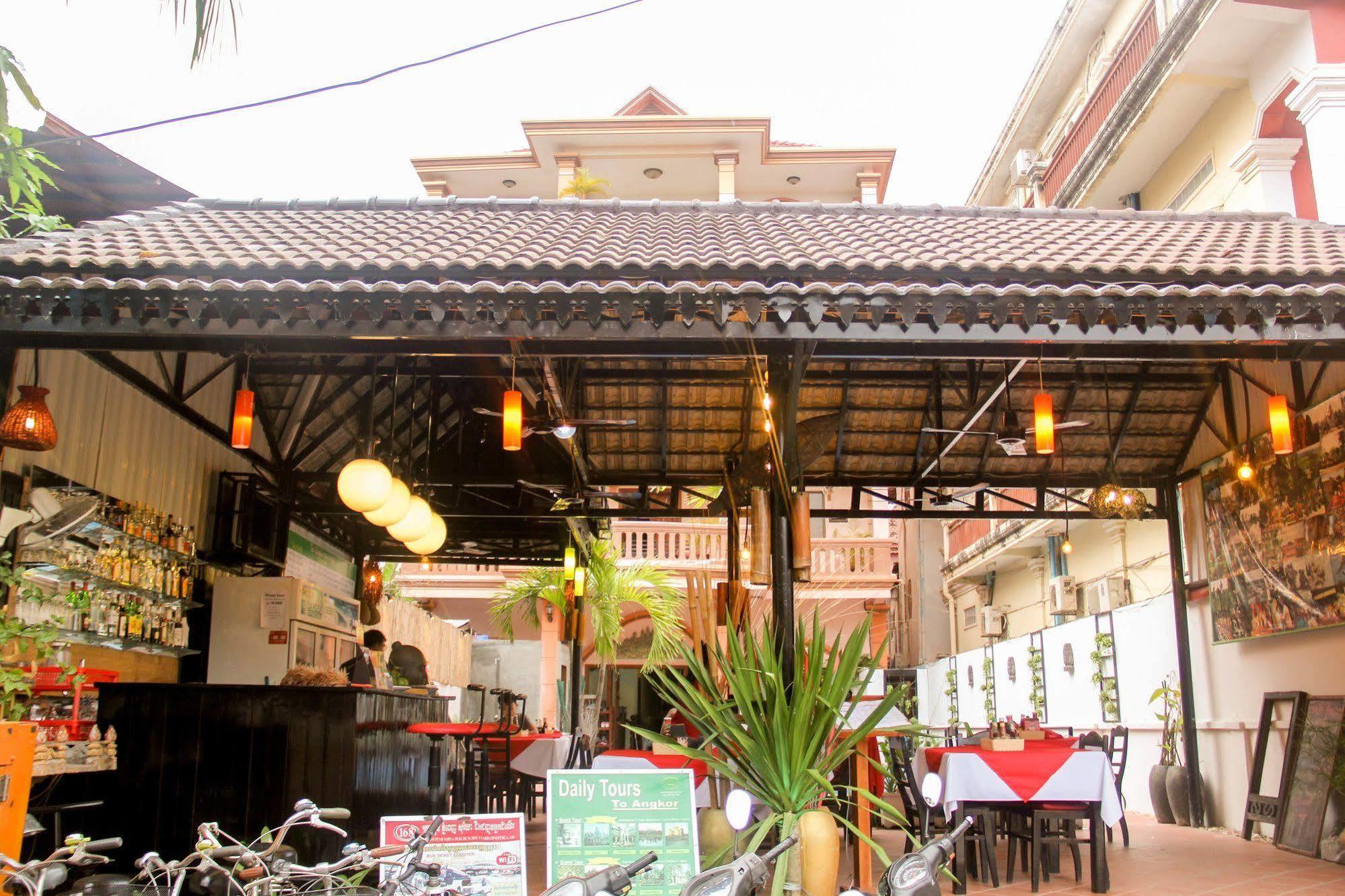 Tropical Breeze Hotel Siem Reap Exterior photo